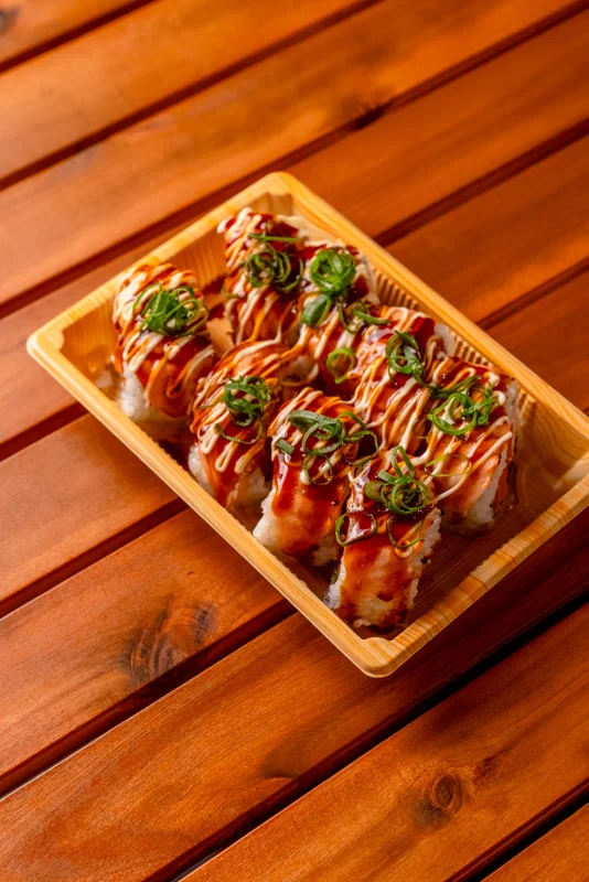 Salmon aburi grilled roll
